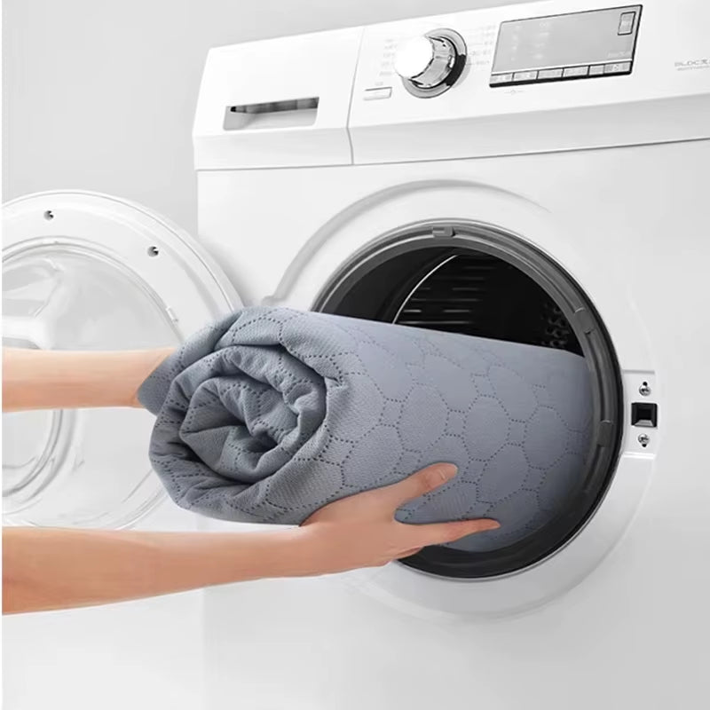 Ultimate Waterproof Washable Dog Pee Pad - Absorbent Training Mat for Puppies and Cats - Perfect for Car Seats, Floors, and Furniture