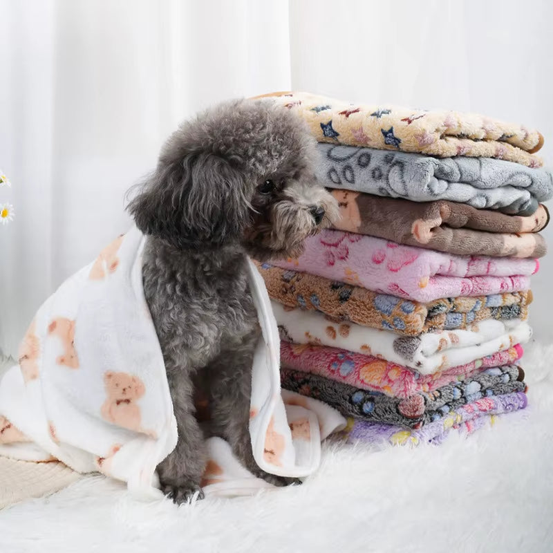 Cozy and Stylish Paw Print Pet Blanket - Soft Fluffy Flannel for Dogs and Cats