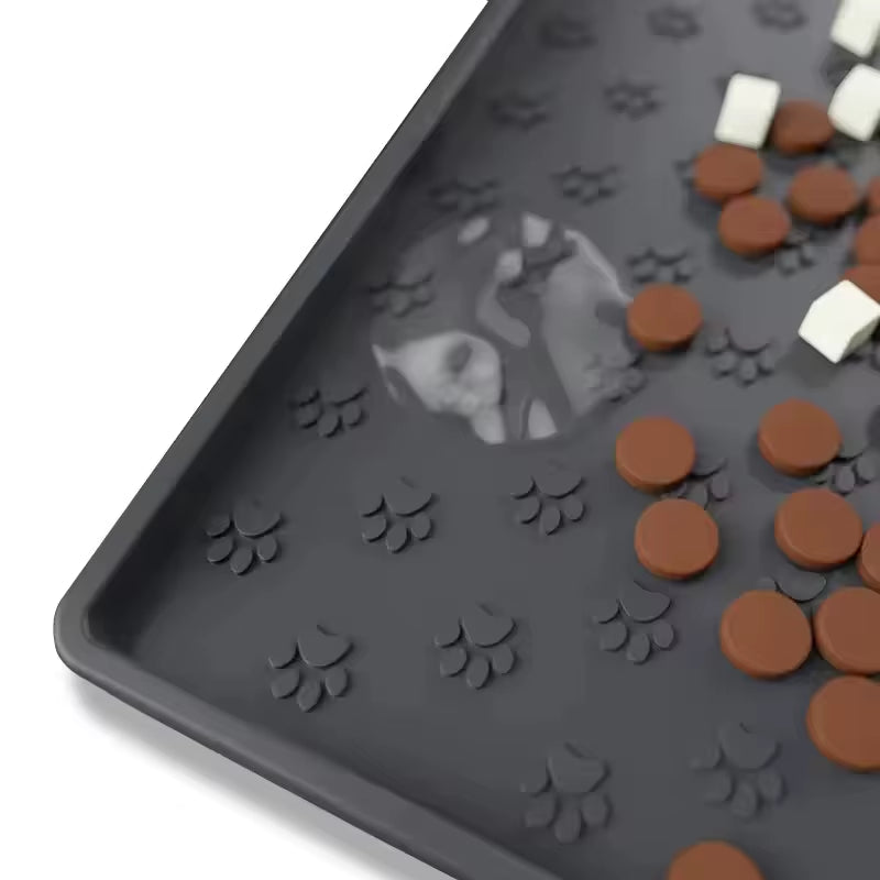 Transform Mealtime with Our Waterproof Silicone Pet Placemat - Perfect for Dogs and Cats!